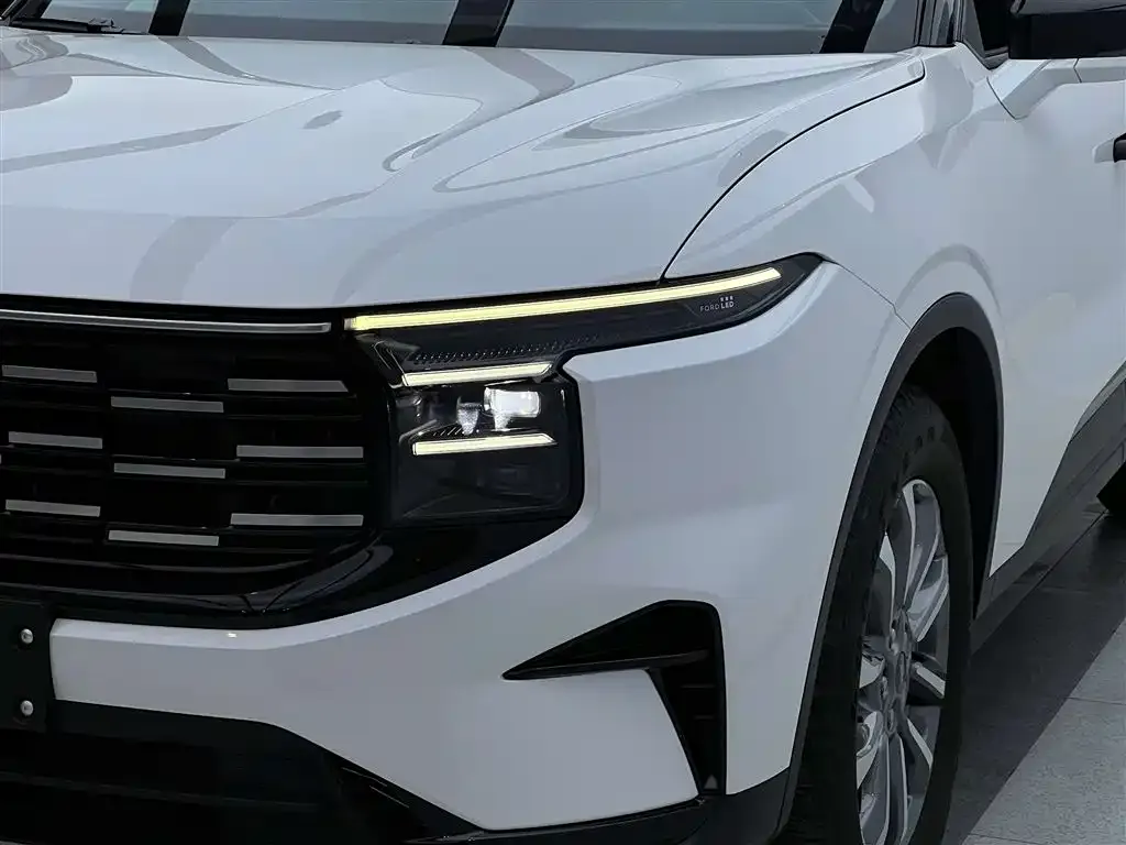Ford Edge — фото 4