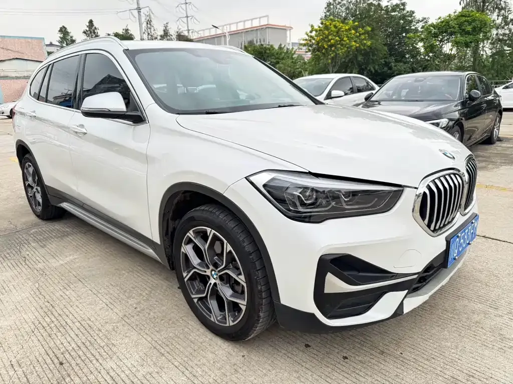 BMW X1 — фото 8