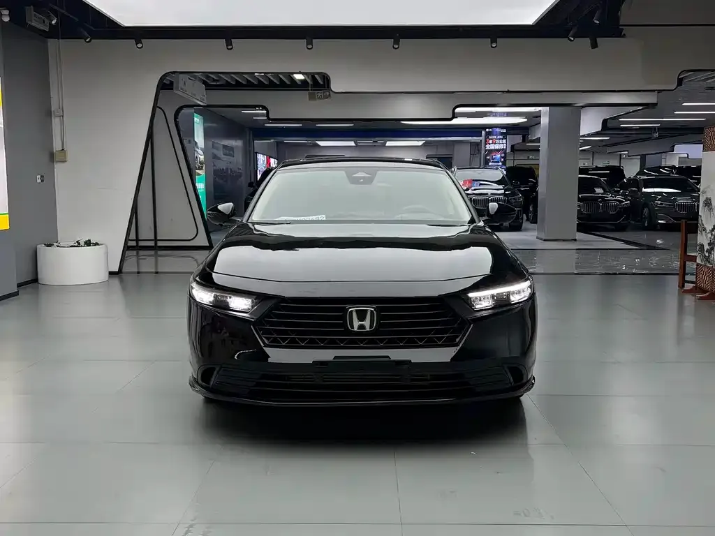 Honda Accord — фото 7
