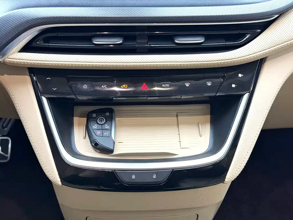 Buick GL8 Hybrid 2025 из CN, фото 3