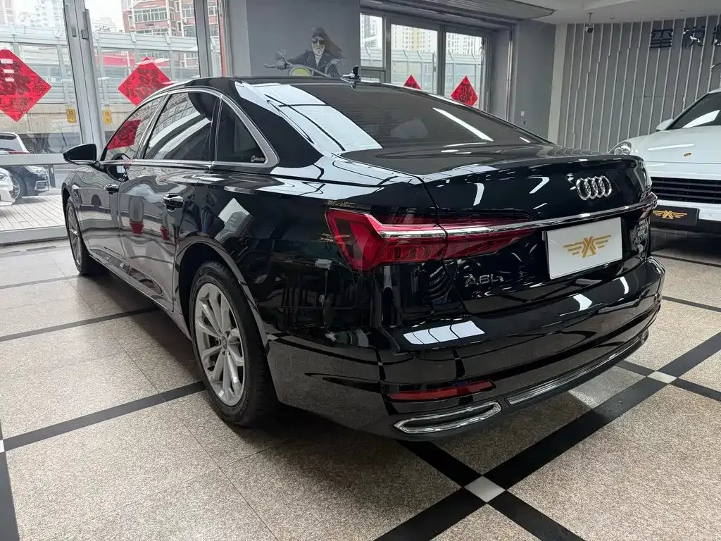 Audi A6L — фото 10