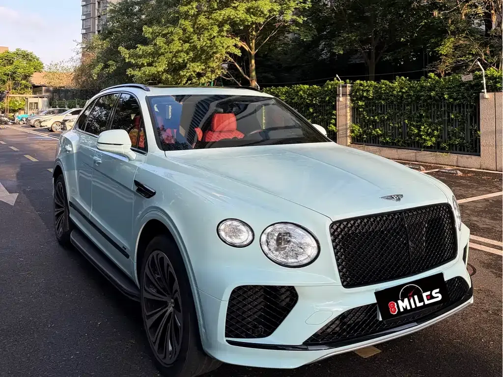 Bentley Bentayga — фото 1