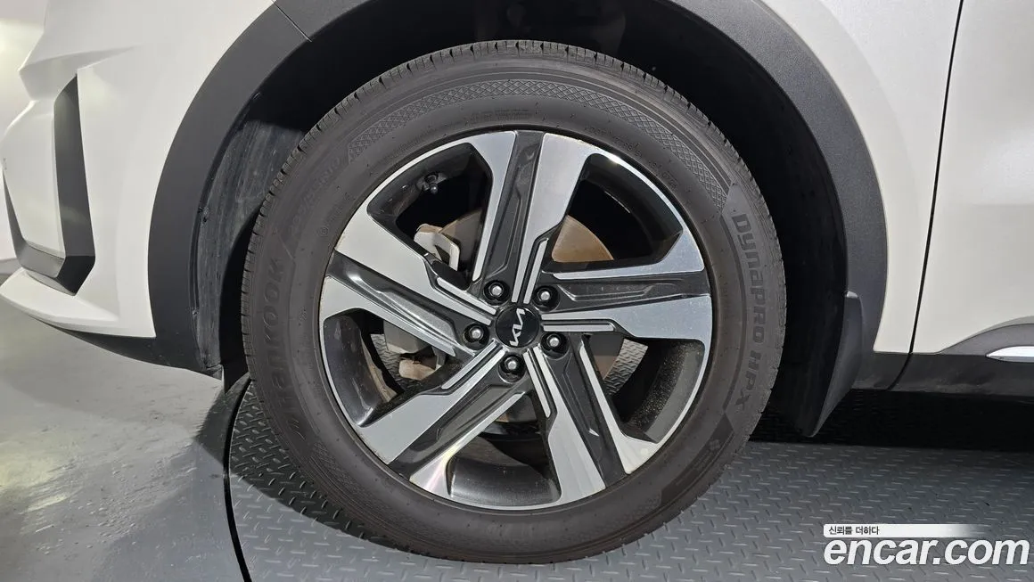 Kia Sorento — фото 7