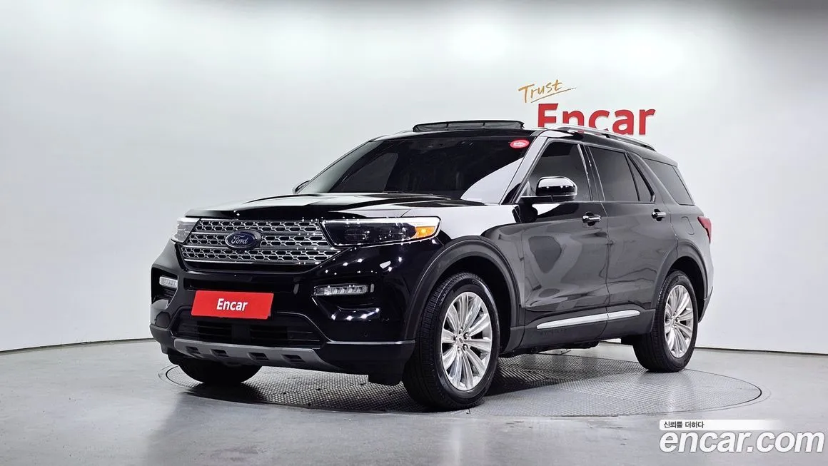 Ford Explorer — фото 1