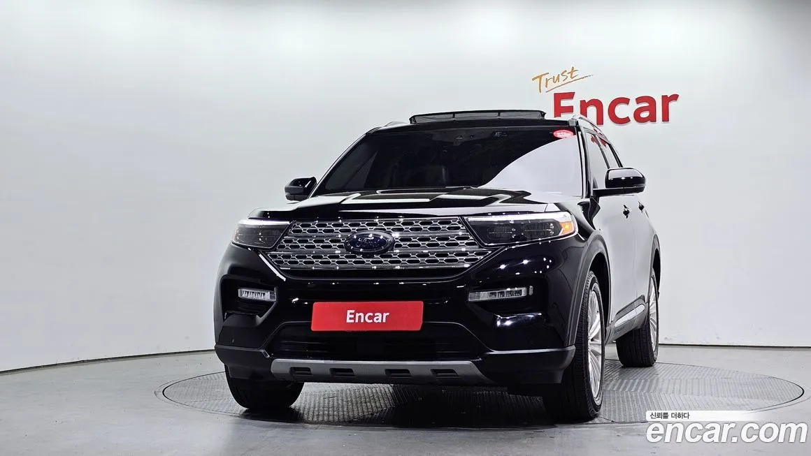 Ford Explorer — фото 10