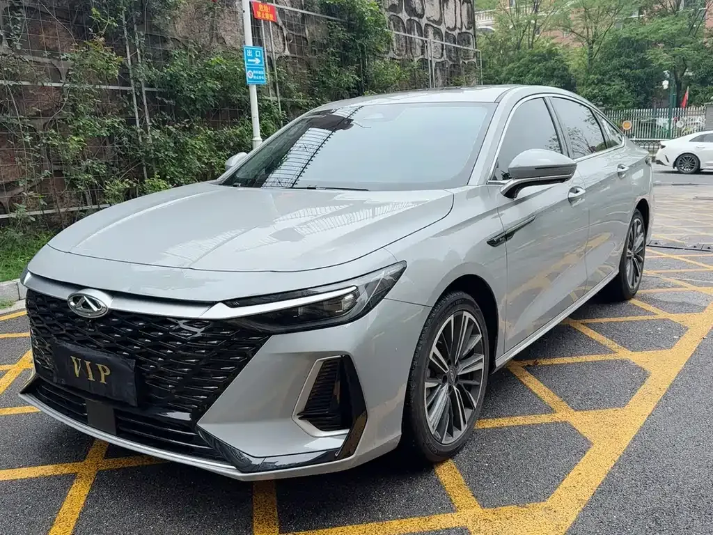 Chery Arrizo 8
