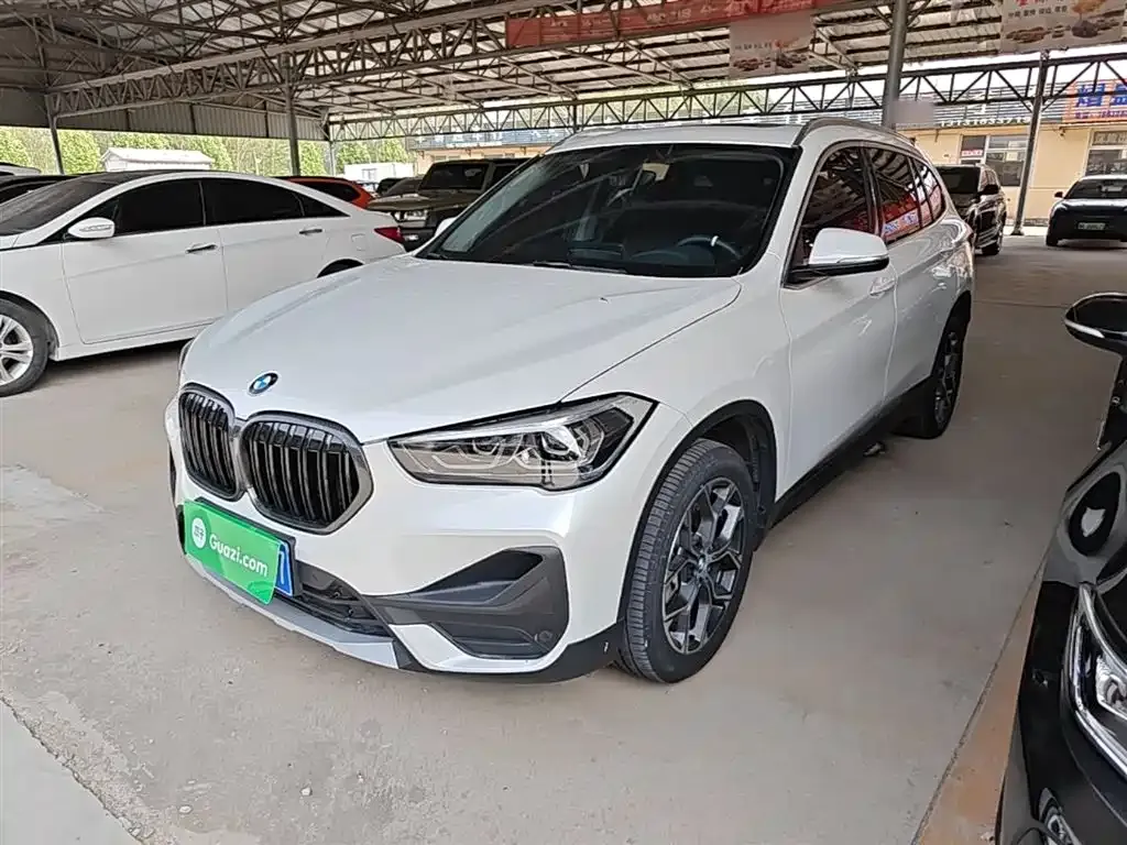 BMW X1 — фото 1