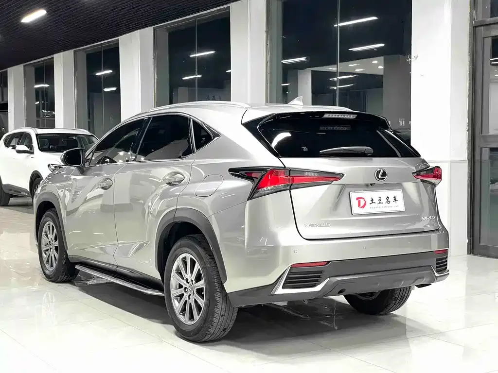 Lexus NX — фото 2