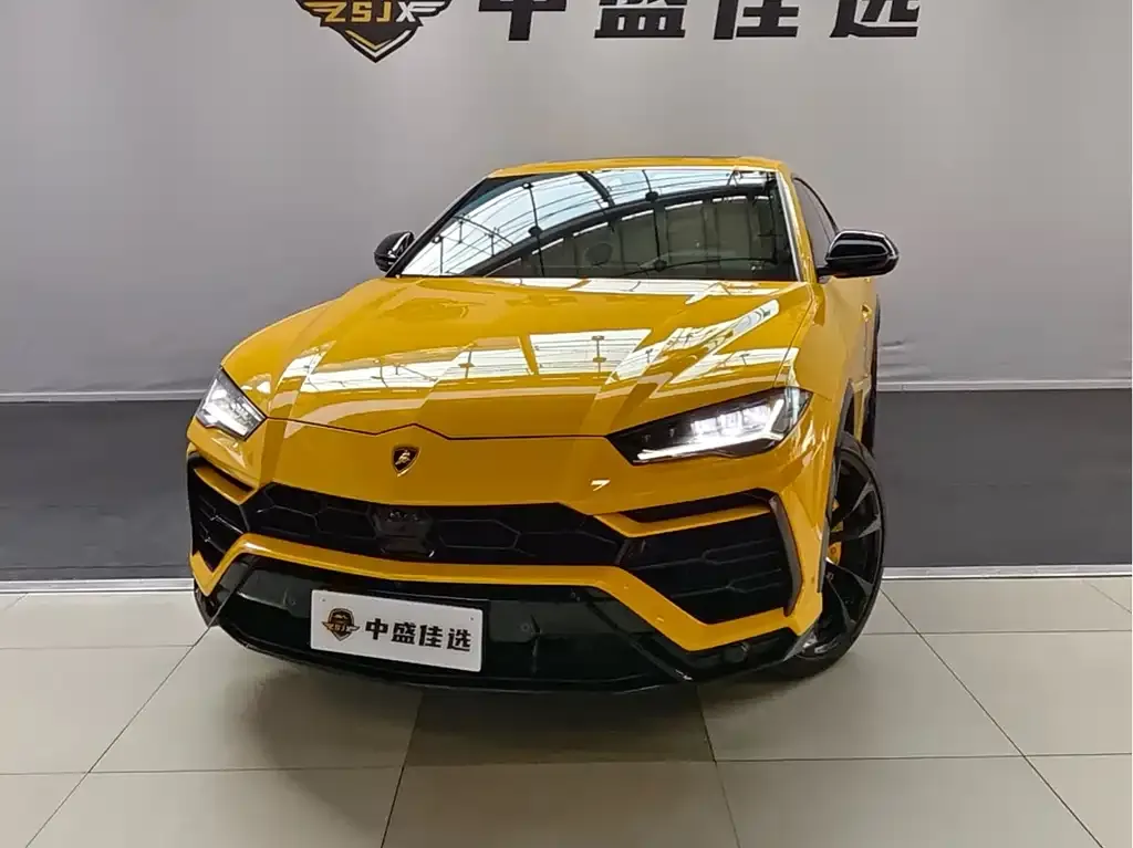 Lamborghini Urus — фото 1