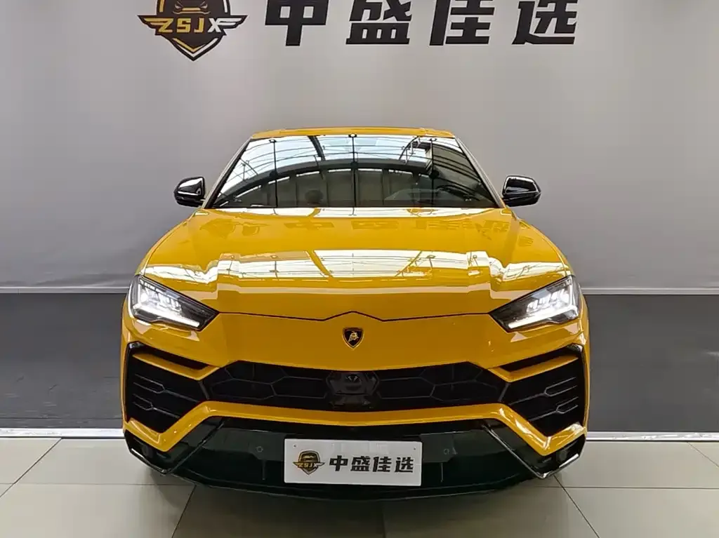 Lamborghini Urus — фото 3