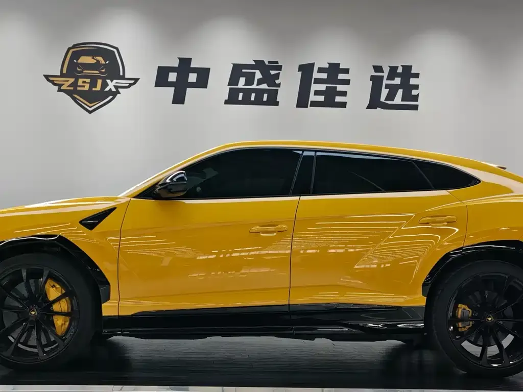 Lamborghini Urus — фото 8