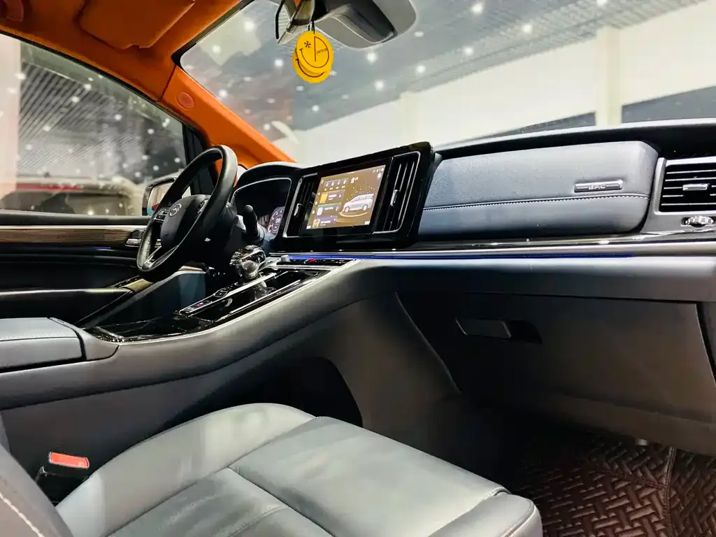 GAC Motor Trumpchi M8 — фото 3