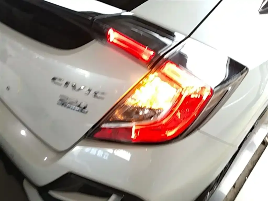 Honda Civic — фото 7