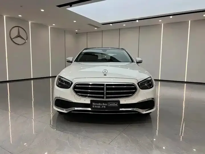 Mercedes-Benz E-Class — фото 10