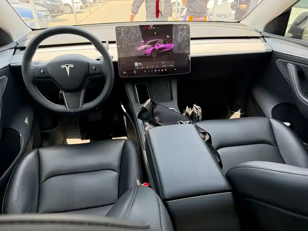 Tesla Model Y — фото 2