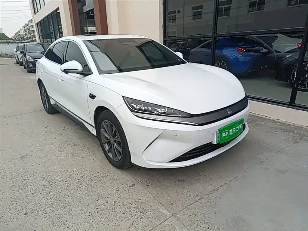 BYD Qin L — фото 8