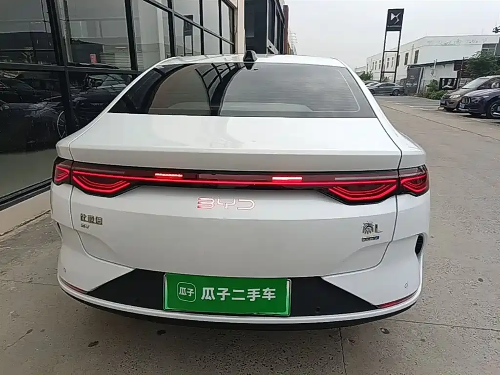 BYD Qin L — фото 2