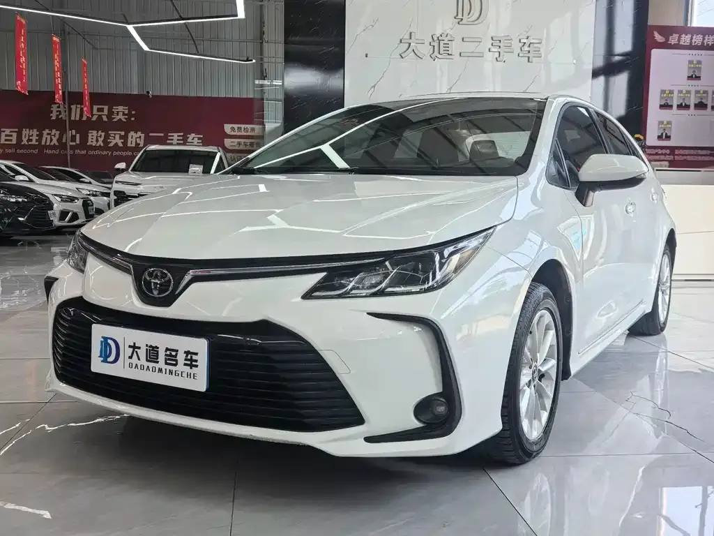 Toyota Corolla — фото 1