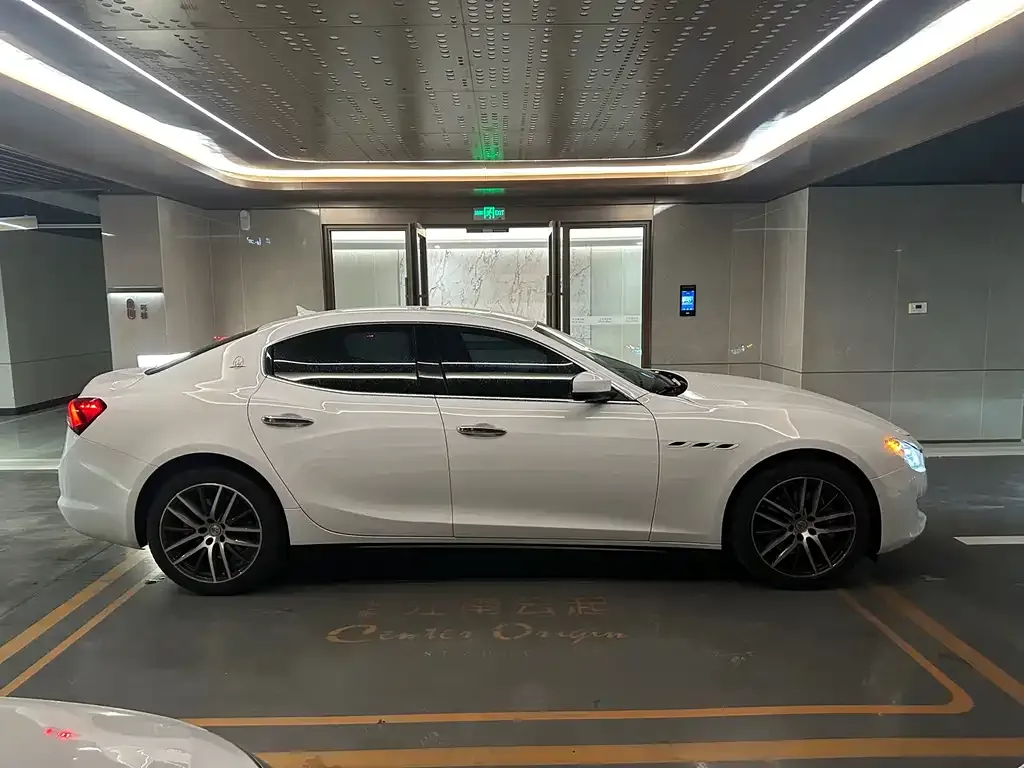 Maserati Ghibli 2021 из CN, фото 3