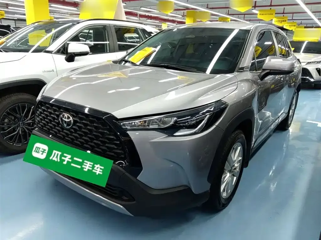 Toyota Corolla Cross — фото 1