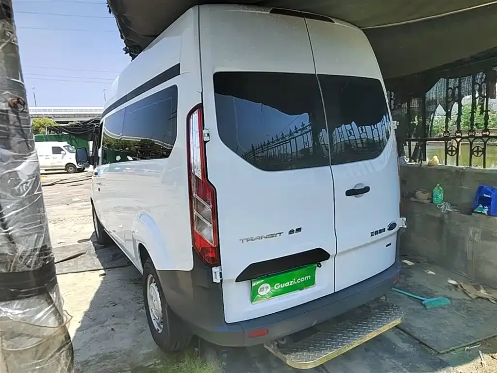 Ford Transit 2023 из CN, фото 7