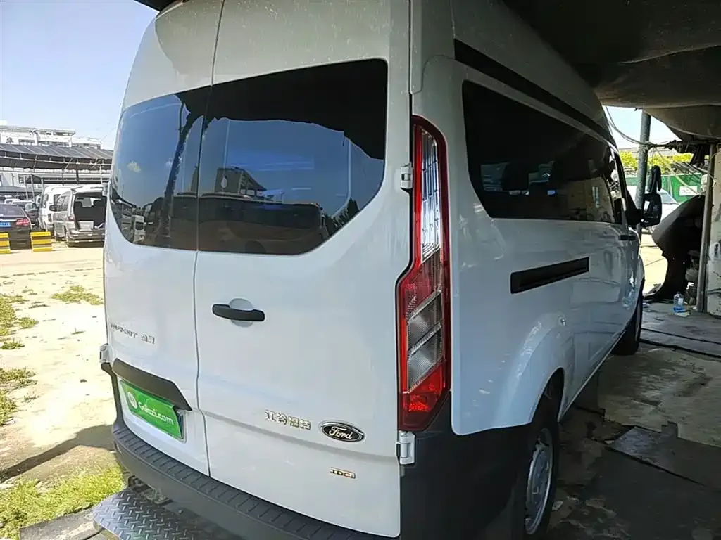 Ford Transit 2023 из CN, фото 10