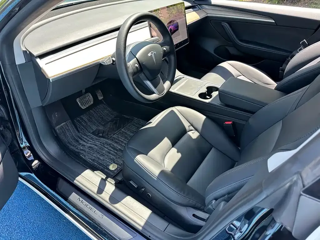 Tesla Model 3 — фото 9