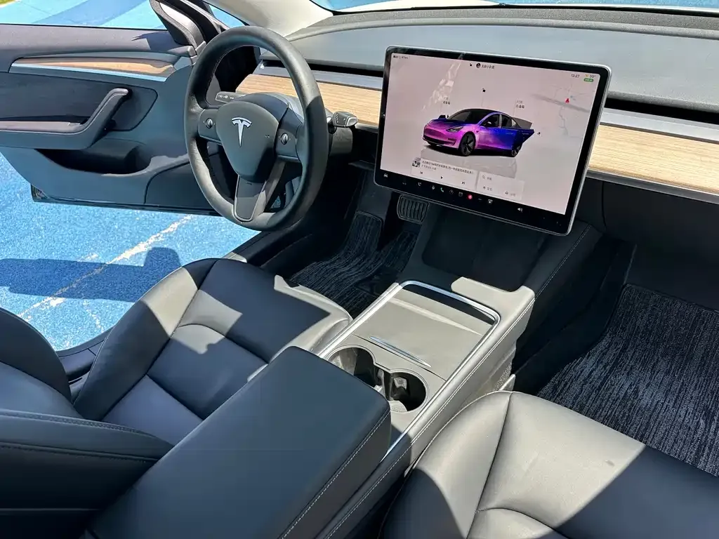 Tesla Model 3 — фото 6