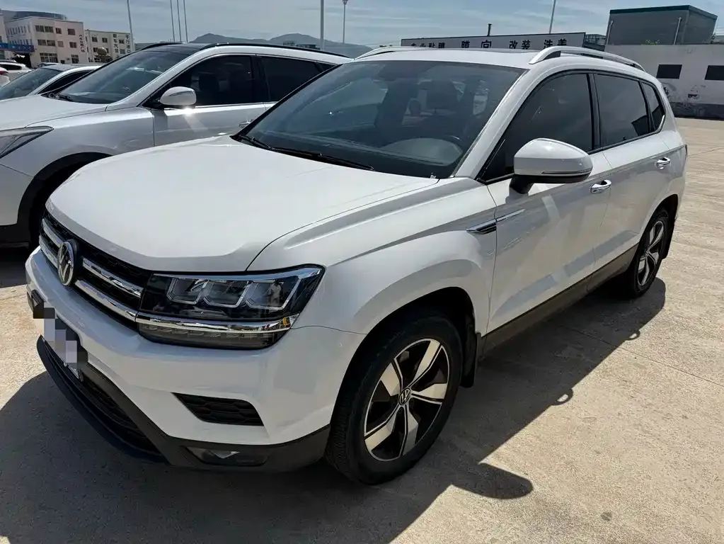 Volkswagen Tharu — фото 1