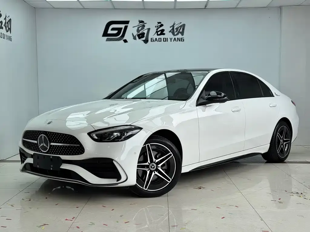 Mercedes-Benz C-Class — фото 1