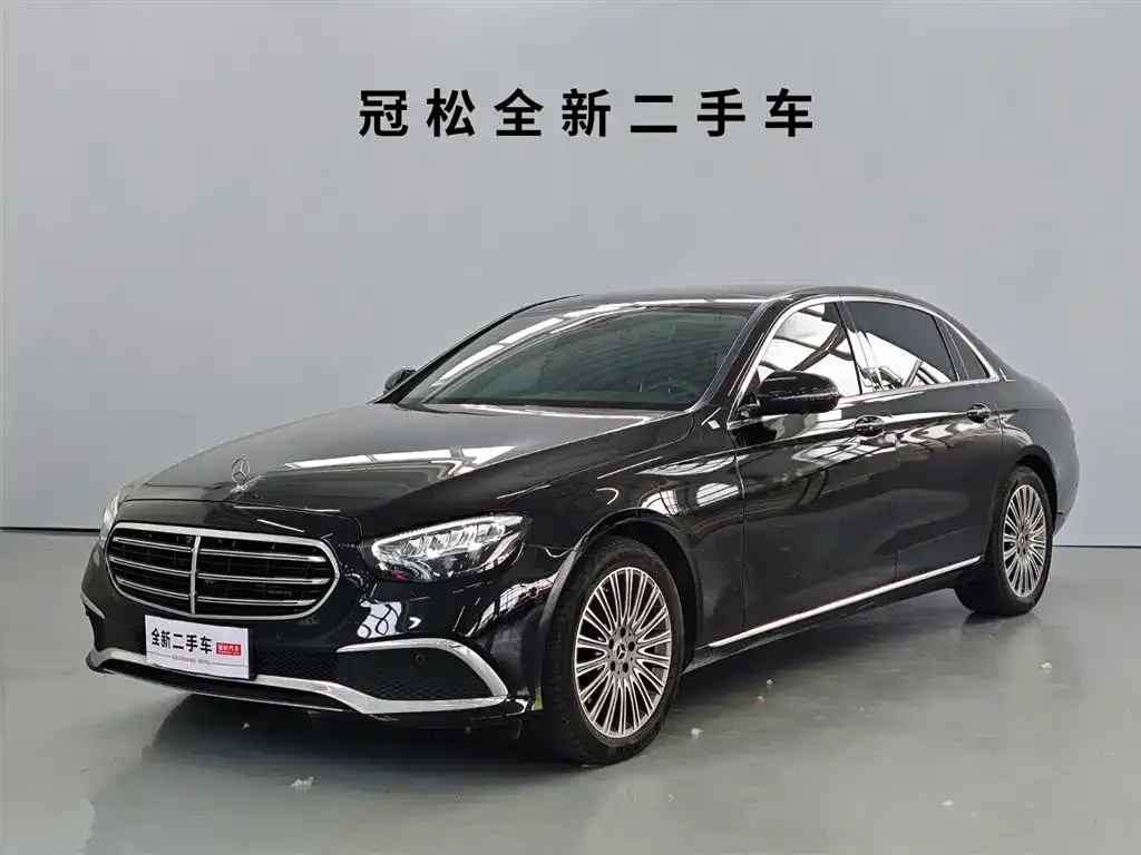 Mercedes-Benz E-Class — фото 1