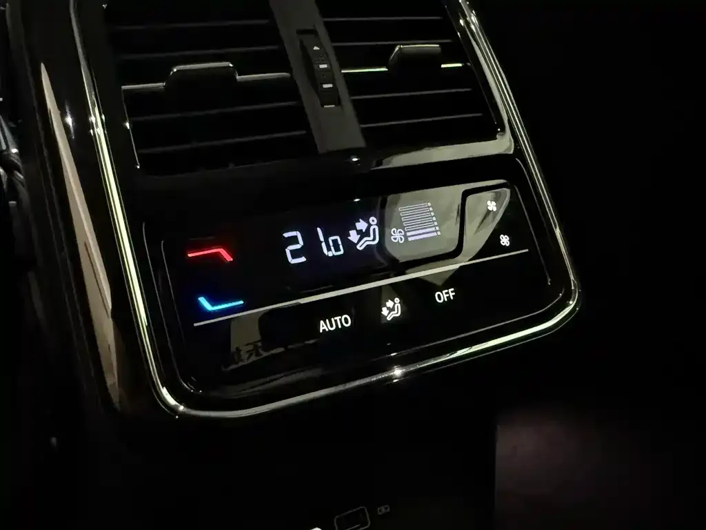Volkswagen Passat — фото 6