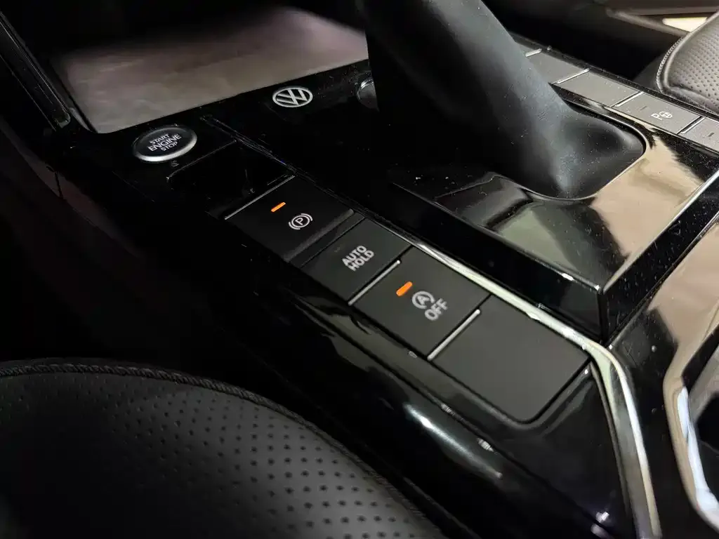 Volkswagen Passat — фото 10