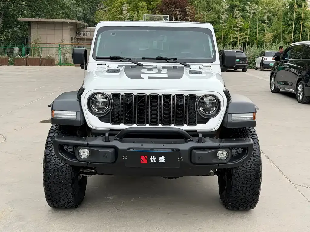Jeep Wrangler — фото 10