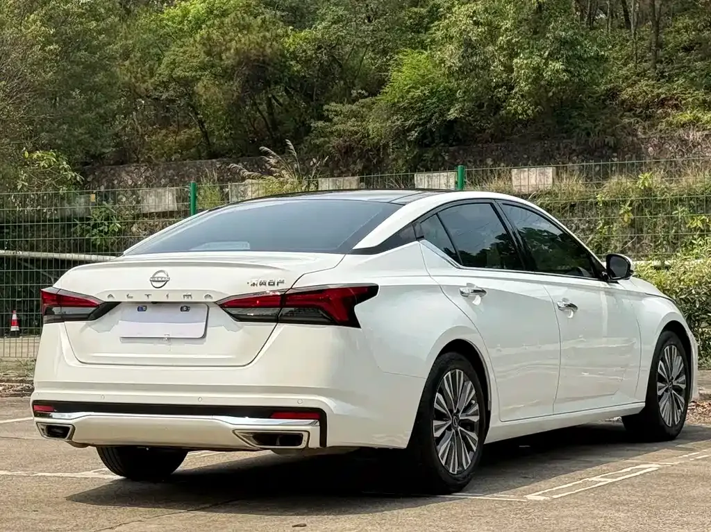 Nissan Teana — фото 9