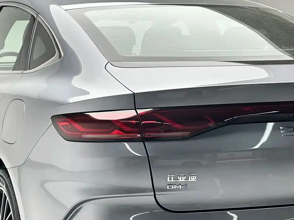 BYD Qin L — фото 10