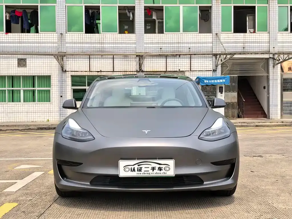Tesla Model 3 — фото 10
