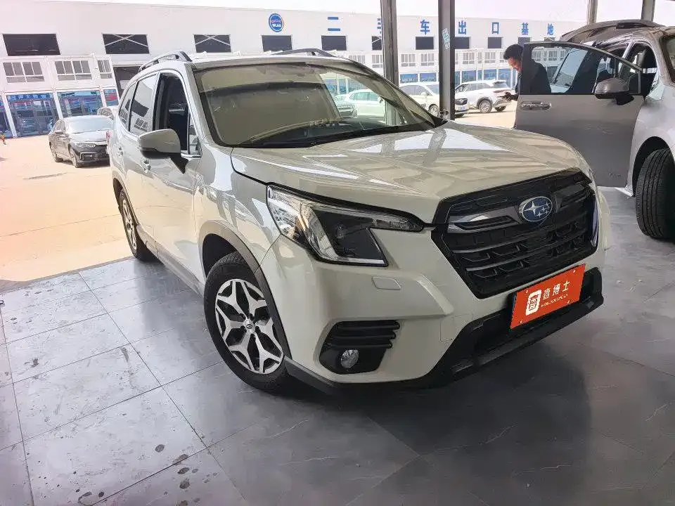 Subaru Forester — фото 4