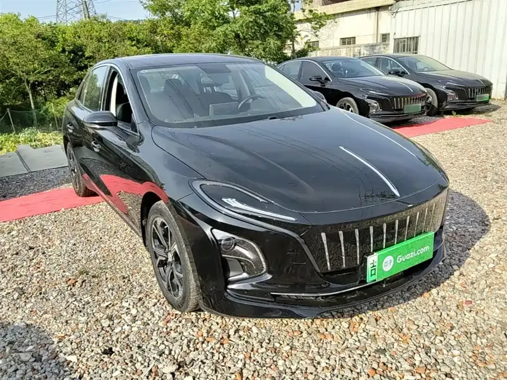 Hongqi E-QM5 — фото 6