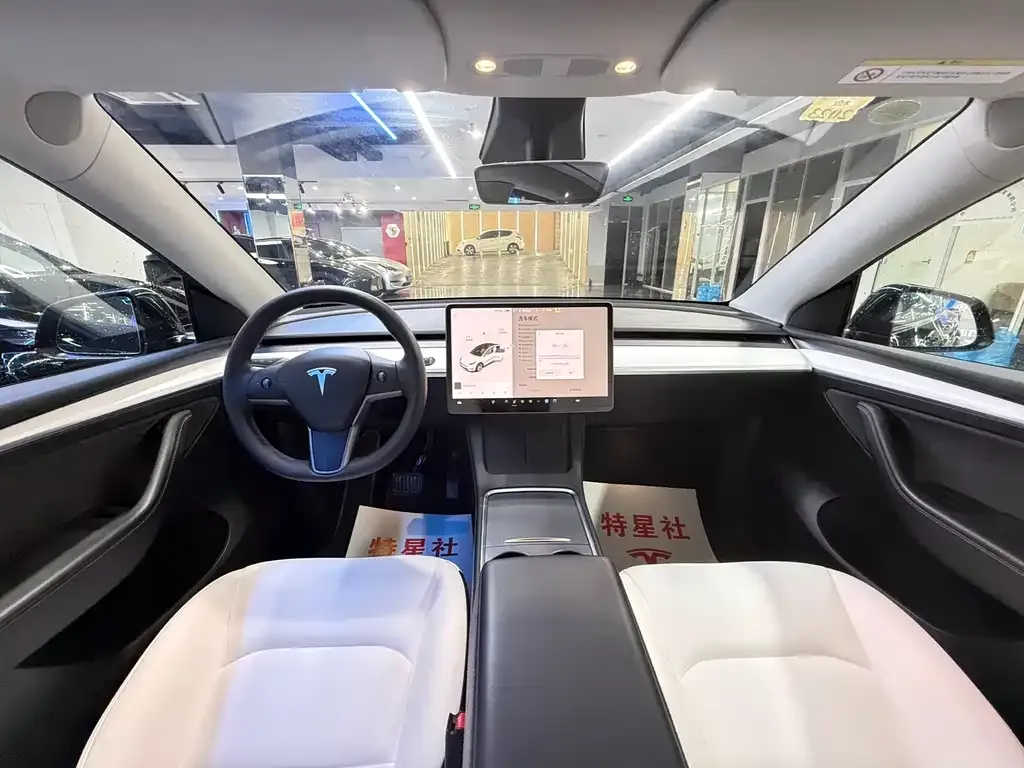 Tesla Model Y — фото 5