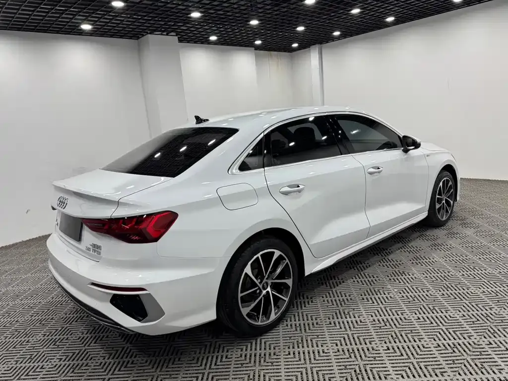 Audi A3 — фото 3