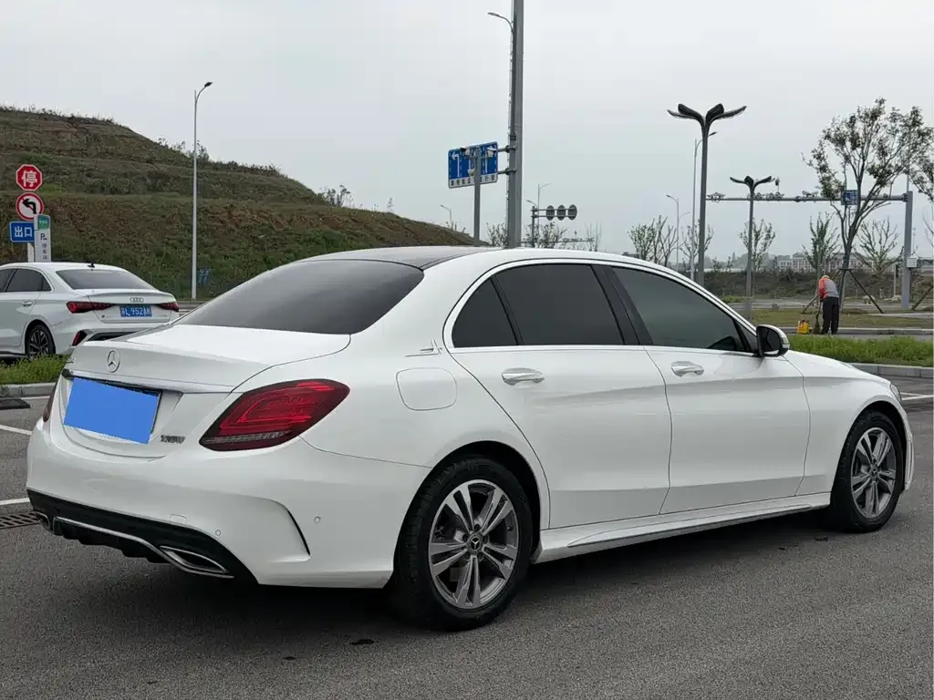 Mercedes-Benz C-Class — фото 10