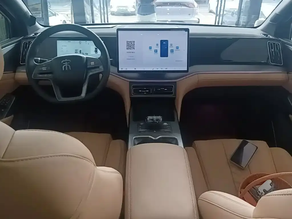 BYD L DM-i — фото 7