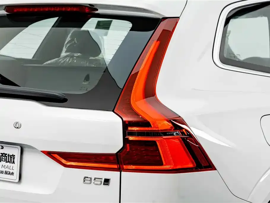 Volvo XC60 — фото 7