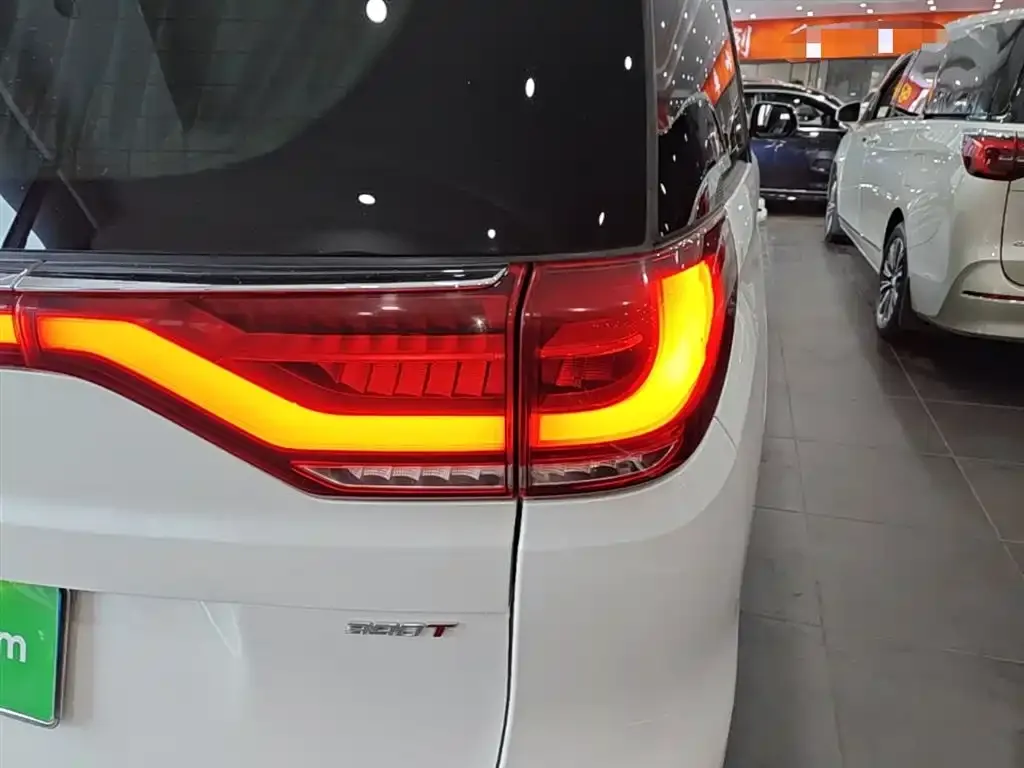 GAC Motor Trumpchi M8 — фото 2