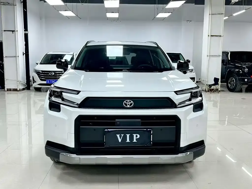 Toyota RAV4 — фото 4