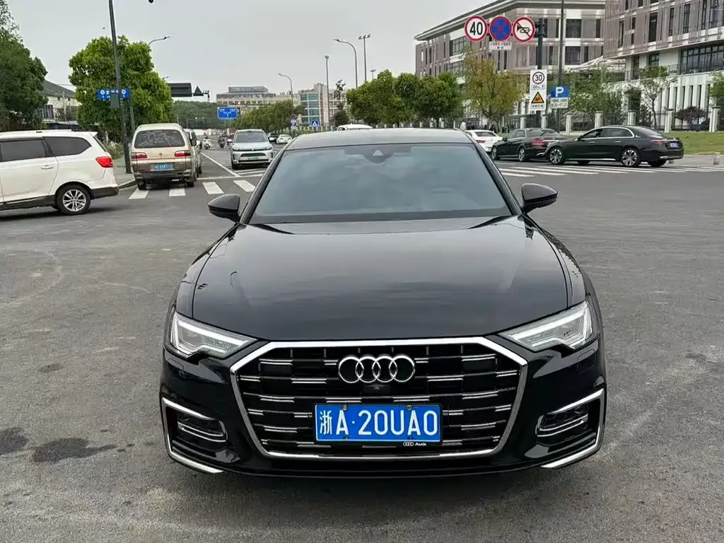 Audi A6L — фото 10