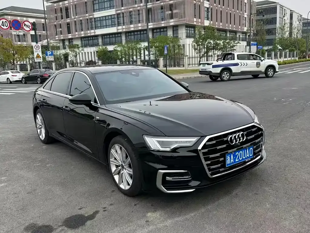 Audi A6L — фото 6