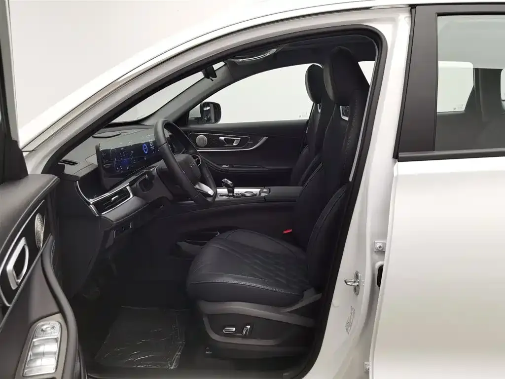 Chery Tiggo 7 PLUS — фото 9