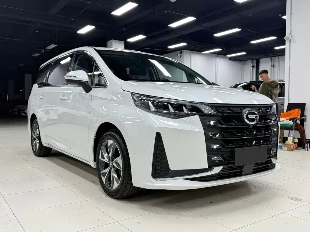 GAC Motor Trumpchi M6 — фото 4